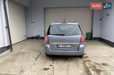 Минивэн Opel Zafira 2006 в 