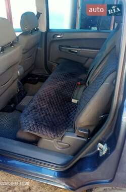 Минивэн Opel Zafira 2008 в 