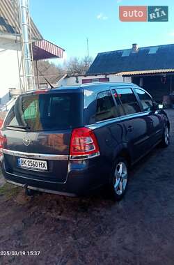 Минивэн Opel Zafira 2008 в 
