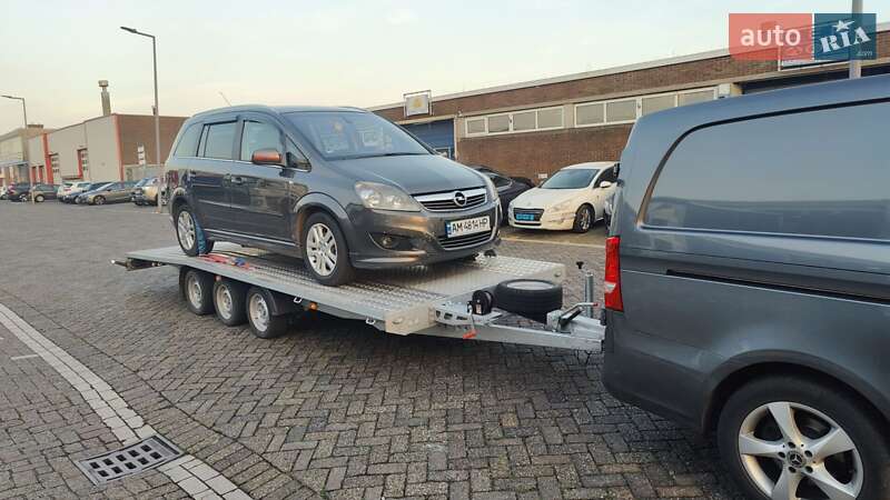 Мінівен Opel Zafira 2010 в Бердичеві фото 2 Мінівен Opel Zafira 2010 в Бердичеві