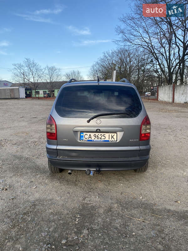 Мінівен Opel Zafira 2004 в Умані