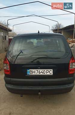 Минивэн Opel Zafira 2005 в 