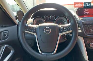 Мінівен Opel Zafira 2016 в 