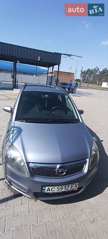 Мінівен Opel Zafira 2006 в Луцьку