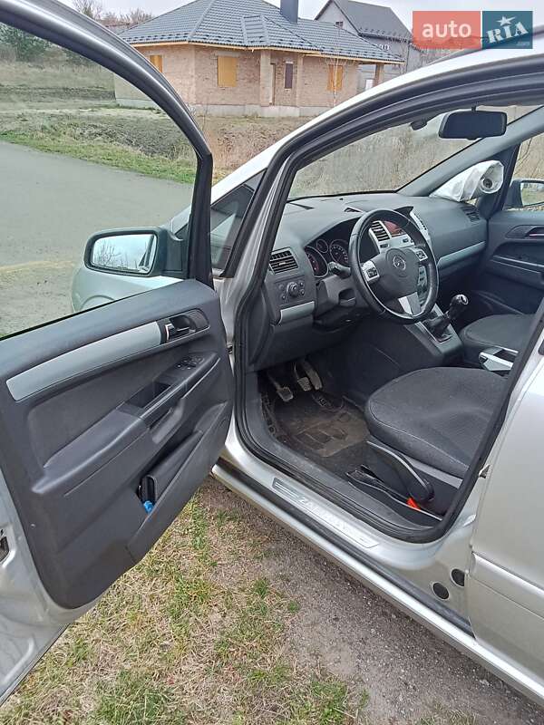 Мінівен Opel Zafira 2009 в Рівному