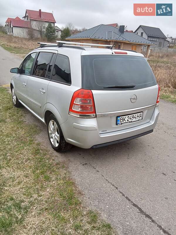 Мінівен Opel Zafira 2009 в Рівному