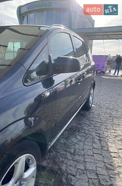 Мінівен Opel Zafira 2009 в 