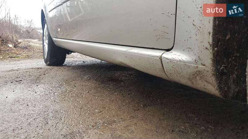 Минивэн Opel Zafira 2005 в Киеве