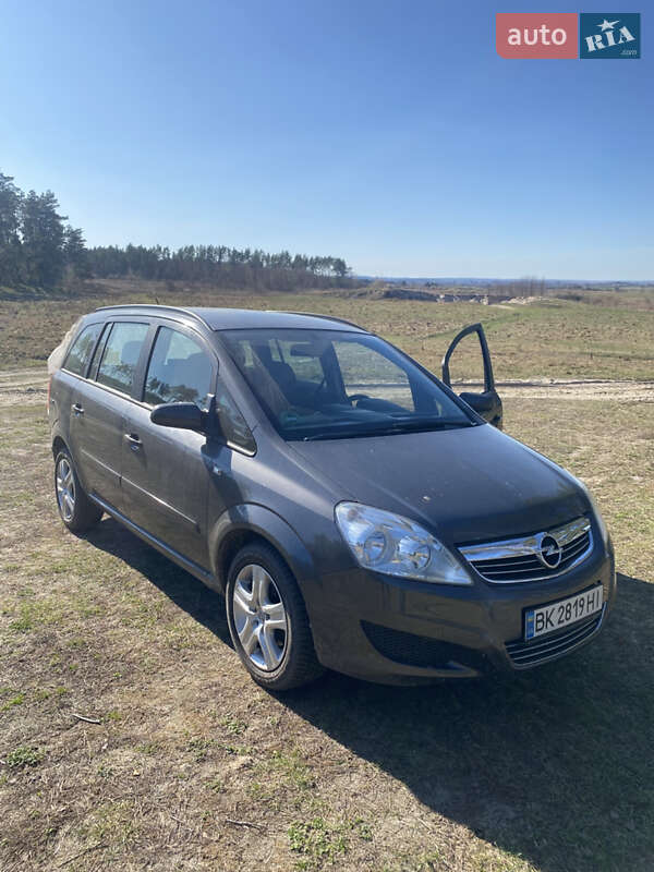 Мінівен Opel Zafira 2009 в Острозі