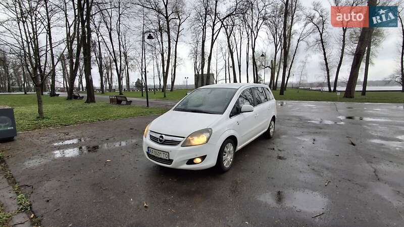 Opel Zafira 2010