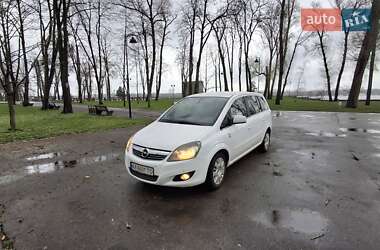 Минивэн Opel Zafira 2010 в 