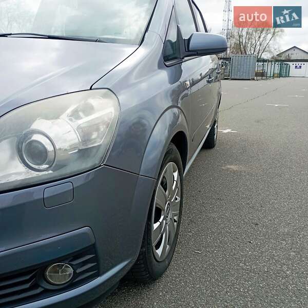 Мінівен Opel Zafira 2006 в Вишгороді