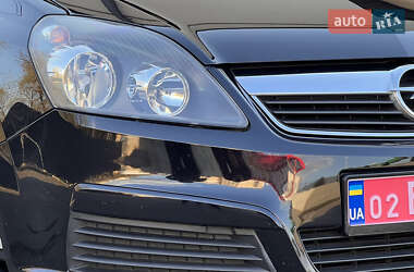 Минивэн Opel Zafira 2007 в 