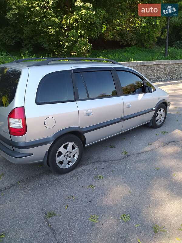 Opel Zafira 2004