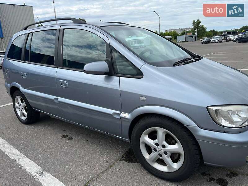 Мінівен Opel Zafira 2005 в Кременчуці