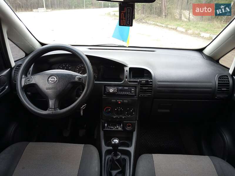 Мінівен Opel Zafira 2004 в Таращі