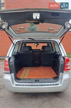 Минивэн Opel Zafira 2006 в 