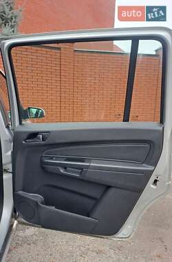 Минивэн Opel Zafira 2006 в 