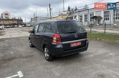 Минивэн Opel Zafira 2008 в 
