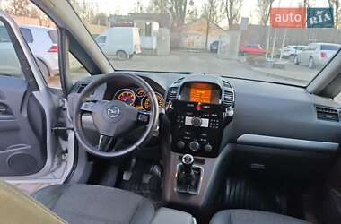 Минивэн Opel Zafira 2009 в 