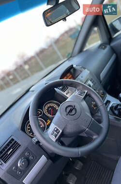 Минивэн Opel Zafira 2006 в 