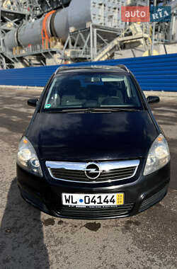 Минивэн Opel Zafira 2006 в 