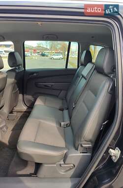 Минивэн Opel Zafira 2009 в 