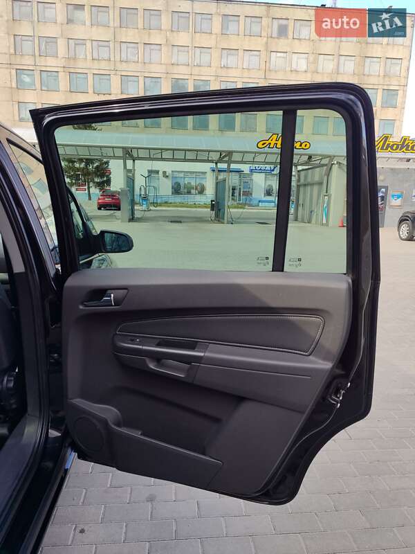 Минивэн Opel Zafira 2009 в Белой Церкви