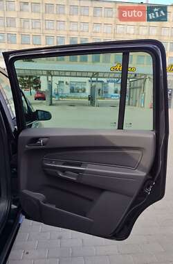Минивэн Opel Zafira 2009 в 