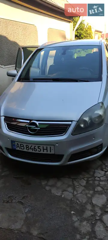 Минивэн Opel Zafira 2007 в 