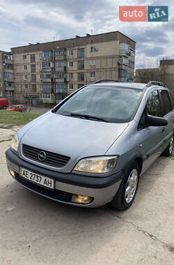 Минивэн Opel Zafira 1999 в 