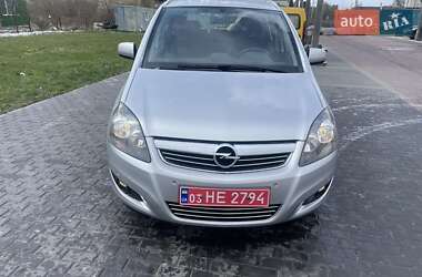 Минивэн Opel Zafira 2012 в 