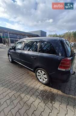 Минивэн Opel Zafira 2007 в 