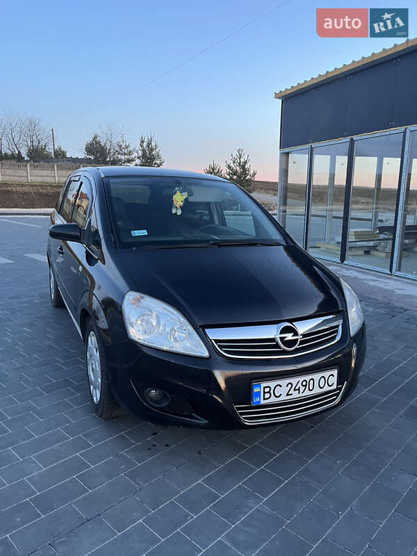 Минивэн Opel Zafira 2008 в 