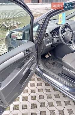 Минивэн Opel Zafira 2008 в 