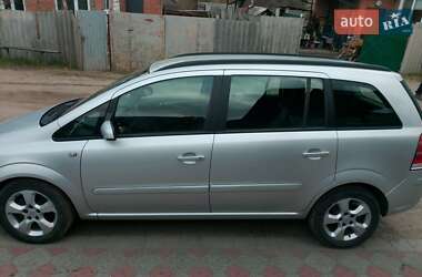 Минивэн Opel Zafira 2005 в 