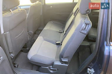 Минивэн Opel Zafira 2010 в 