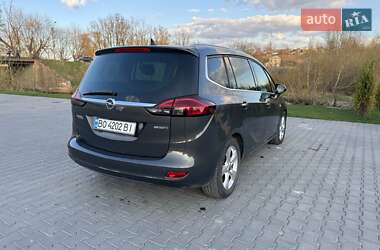 Минивэн Opel Zafira 2012 в 