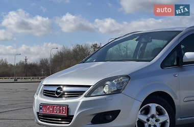 Мінівен Opel Zafira 2011 в 