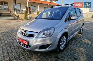 Минивэн Opel Zafira 2009 в 