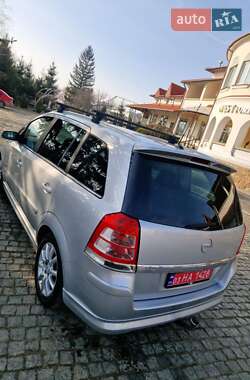 Минивэн Opel Zafira 2009 в 
