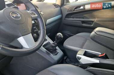 Минивэн Opel Zafira 2009 в 