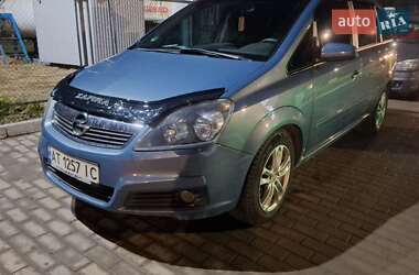 Минивэн Opel Zafira 2007 в 