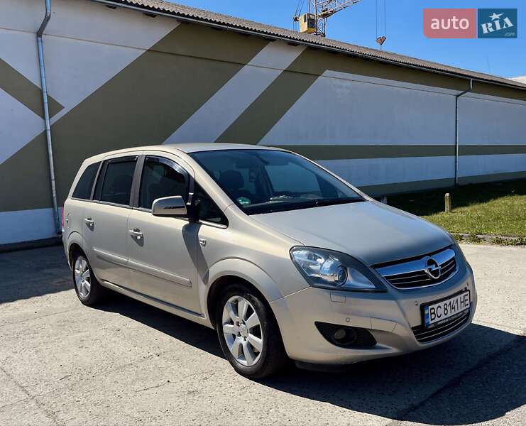 Opel Zafira 2011