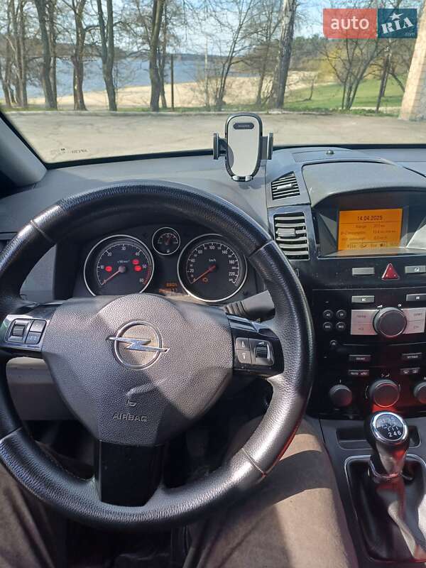 Минивэн Opel Zafira 2011 в Житомире фото 8 Минивэн Opel Zafira 2011 в Житомире