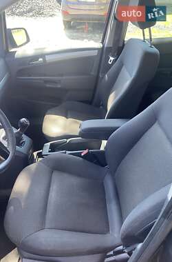 Мінівен Opel Zafira 2011 в 