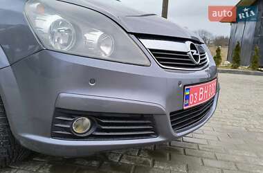 Минивэн Opel Zafira 2008 в 