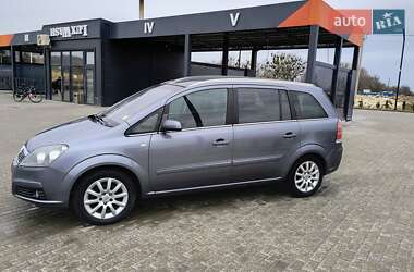 Минивэн Opel Zafira 2008 в 