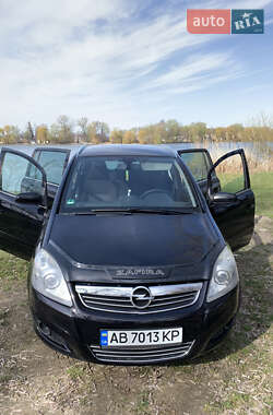 Минивэн Opel Zafira 2008 в 