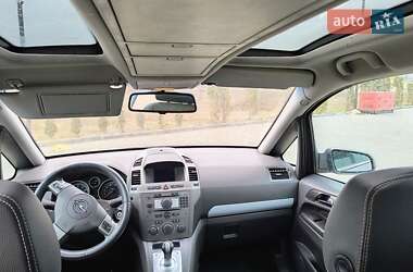 Минивэн Opel Zafira 2008 в 
